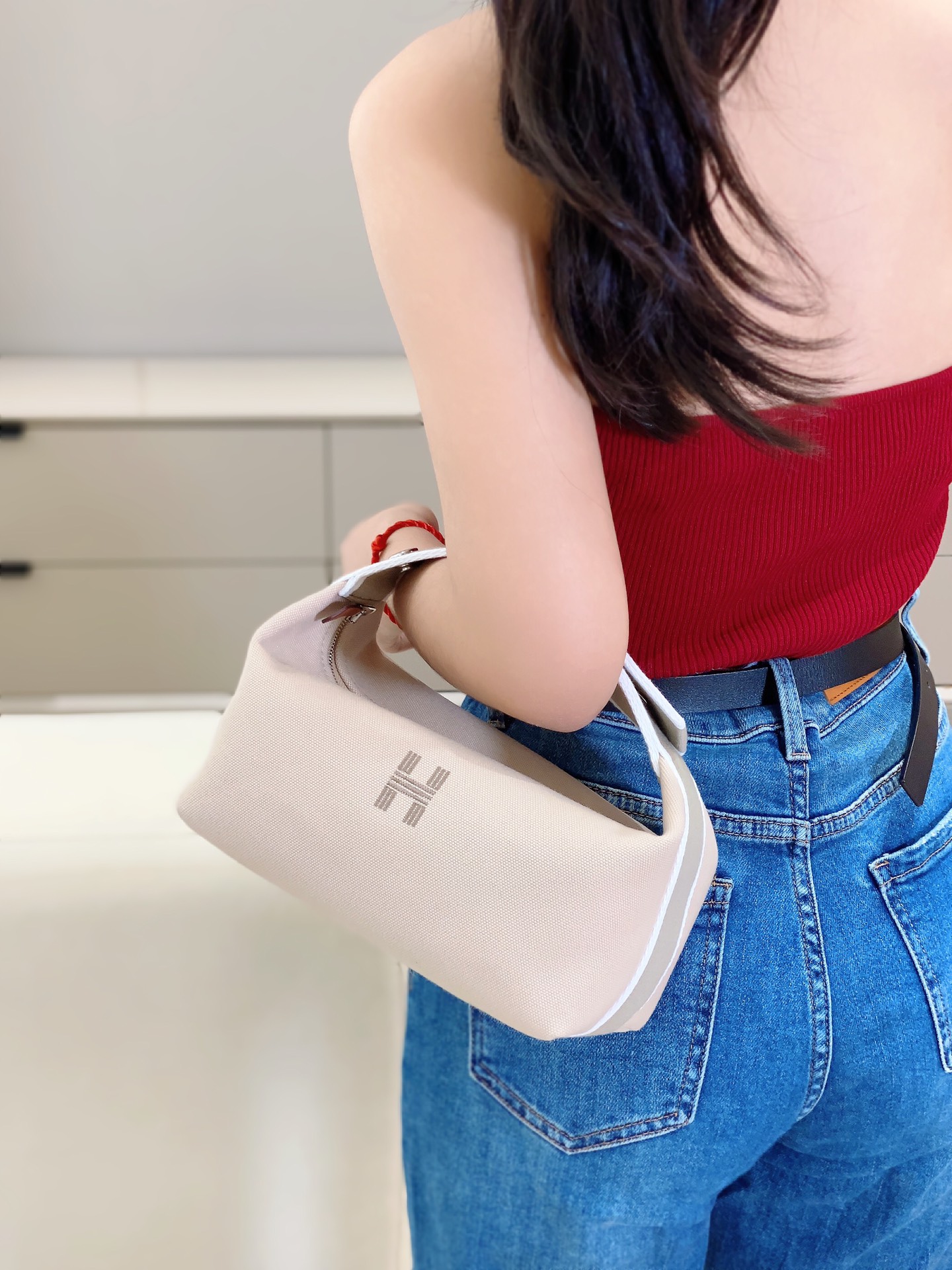 _dah9sYJQZzYdr_ulg0EyV-CT9LS6L5bWOjIj4Dg