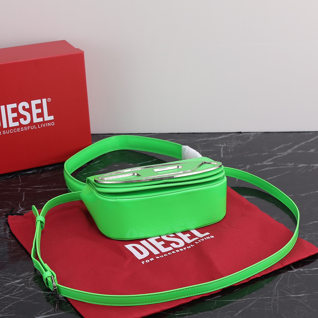 绿色配礼盒新品上架Diesel迪赛叮