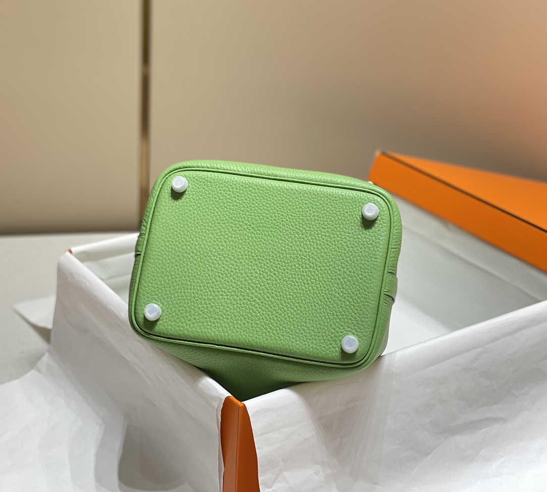 Hermès Picotin Lock 18 Avocado Green Bucket Bag, Togo Leather, Silver Hardware 5 i1681883901 6876 3