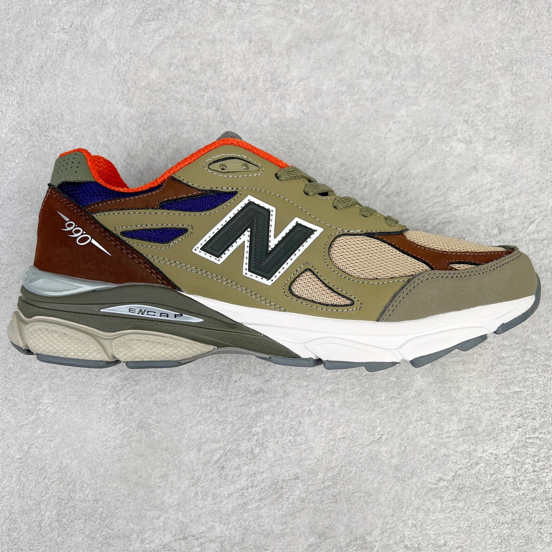 ＃K版纯原福利 New Balance M990BT3 新百伦NB990V3 绿棕黑 第三代总统复古慢跑鞋 正确3M反光细节 原楦原纸版开发 正确6层组合底模精密开发 搭载全新碳素中底 后跟透明TPU水晶装饰条稳固 沿用了引以为傲的跑鞋手工技艺 采用猪皮绒面并包裹局部透气网面的鞋身设计 菱网鞋舌上刻有New Balance USA 鞋面依旧身着经典的大热之灰 彰显了其高端的品质身份 尺码：36 37 37.5 38 38.5 39 40 40.5 41.5 42 42.5 43 44 45-选品中心