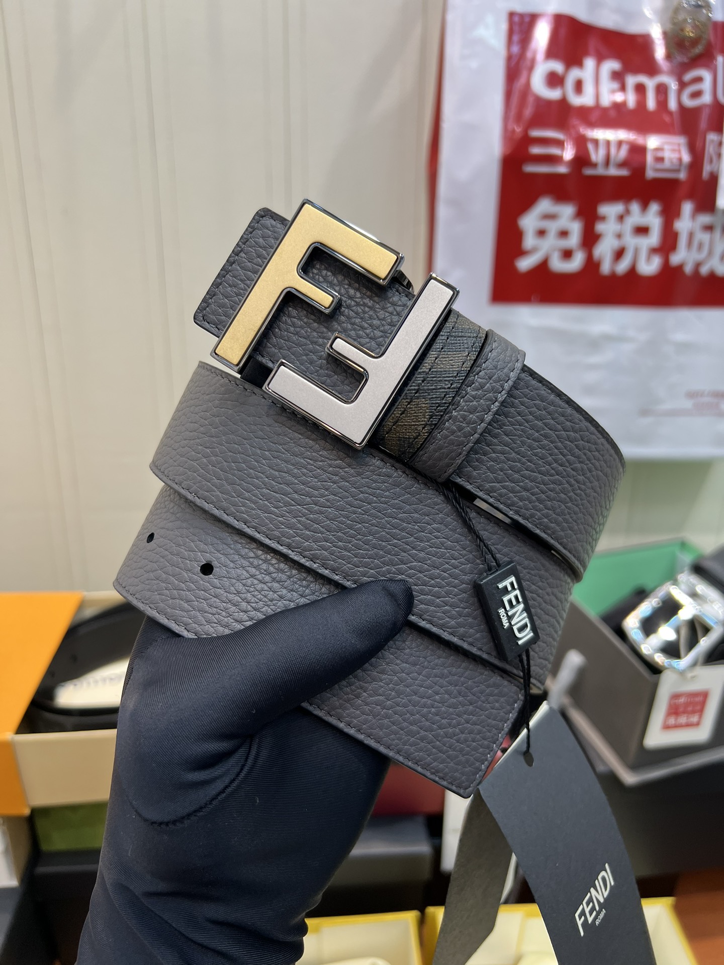 Fendi 4.0宽度男士 皮带 芬迪面料搭配荔枝纹双面可用 双色五金扣精品五金挂扣