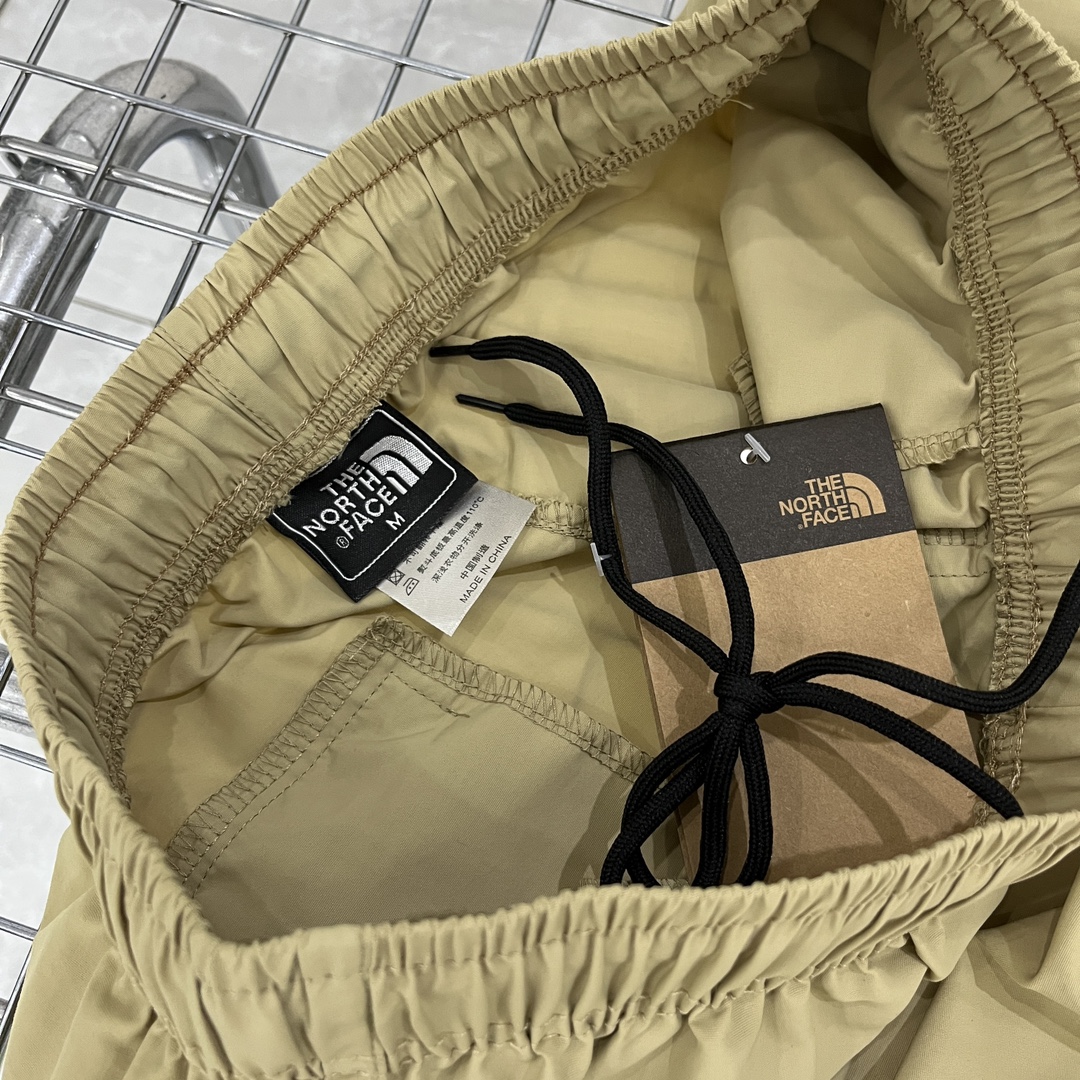 Summer TNF Shorts: Lightweight, Breathable, and Stylish for All Sizes - 图片 8