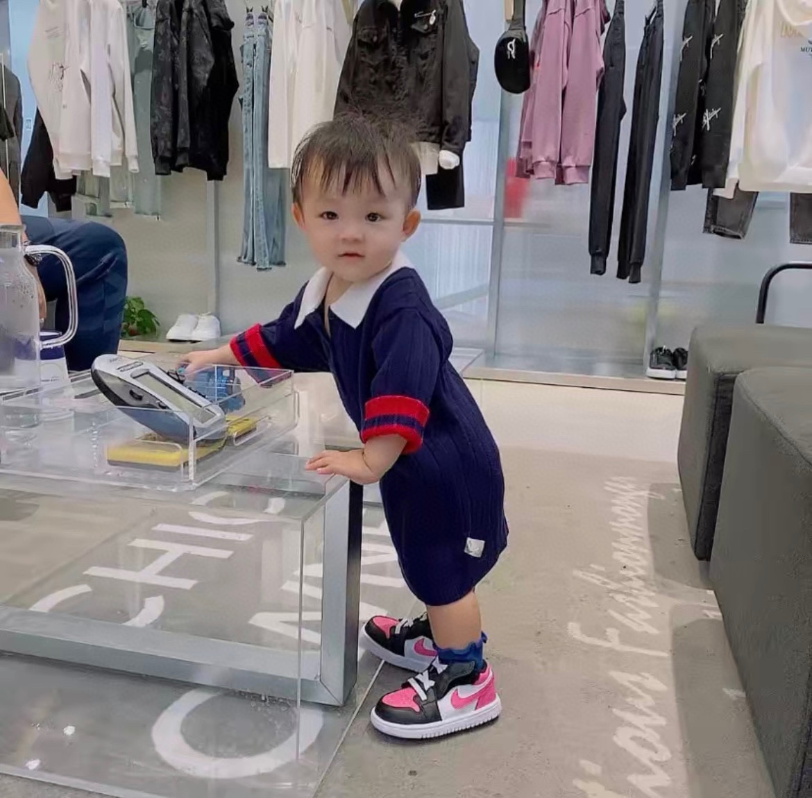 图片[9]-乔1低帮双魔术贴童鞋尺码表 🛒尺码：22-37，劲爆活动📣📣不同品牌，不同系列的鞋子，鞋码存在差异 一定要量下宝宝脚长 根据脚长+1～1.5cm选择相对应内长✅-选品中心