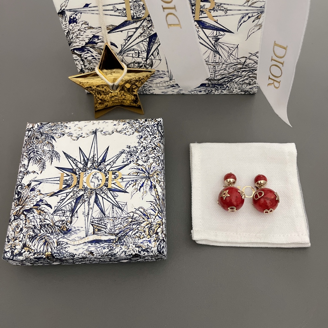 【【D多配件天然石耳钉】Z 7200！🤩一眼心动的款式，，一对耳环多种佩戴效果，真心太赞啦这个设计👍🏻👍