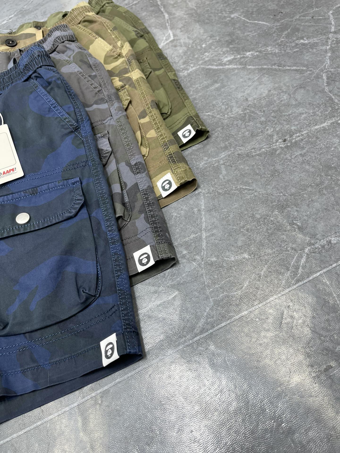 Alternative view of Shorts 03826
