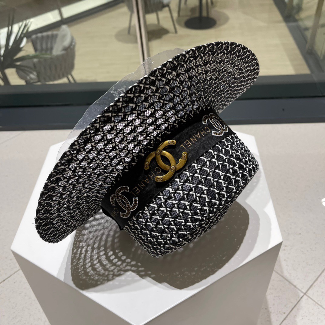 【CHANEL香奈儿】新款草编平顶遮阳草帽盆帽🤩沙滩风，简约大方，百搭单品～出街首选，新款帽型超美腻，新品上架
