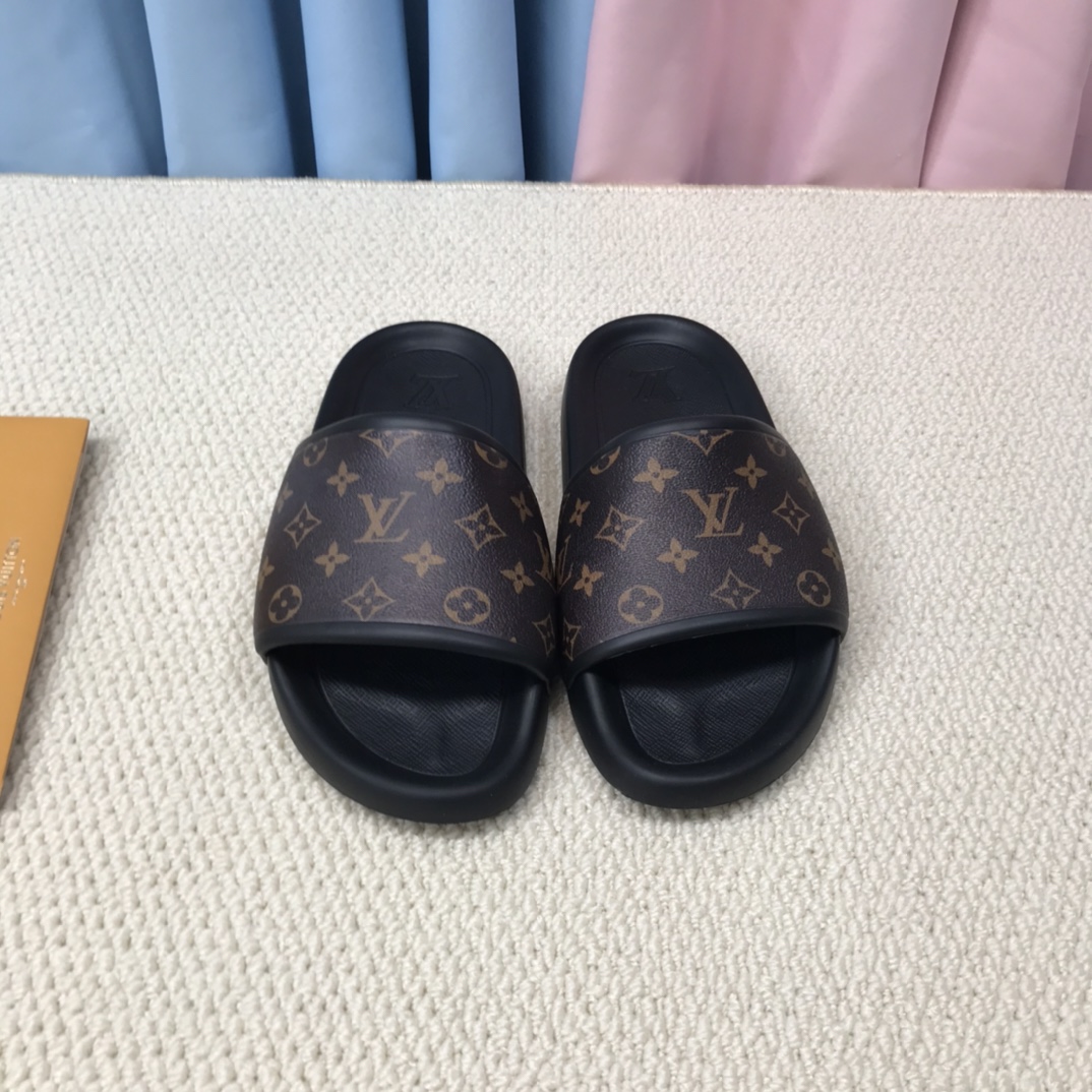 ▪️Las pantuflas más atractivas de LV❤️ ▪️El popular estilo perezoso de alta gama Little Red Book de LV. ▪️Tie…