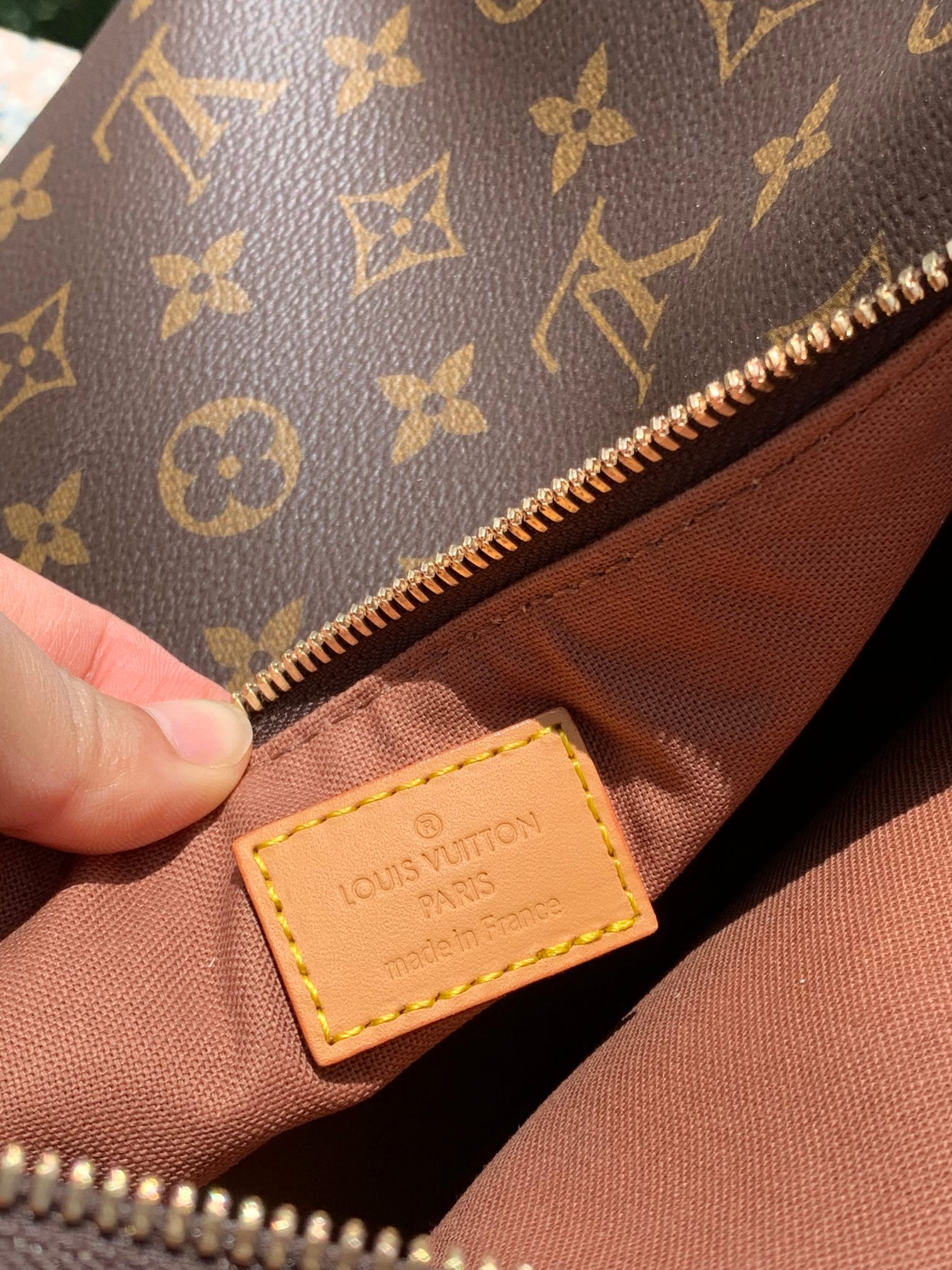 🌼m40077尺寸:28x20x12cm 贸易公司订单！绝版的Lv小金豆中号腋下包，不愧是中古人气王，太