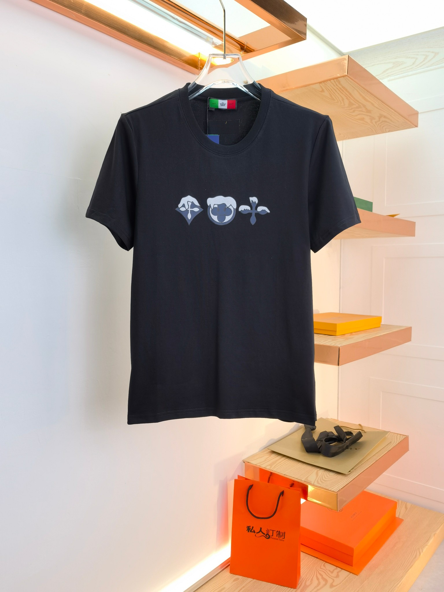 Louis Vuitton Winkel
 Kleding T-Shirt Goedkope replica -ontwerper
 Afdrukken Katoen Lente/Zomercollectie Fashion Korte mouw