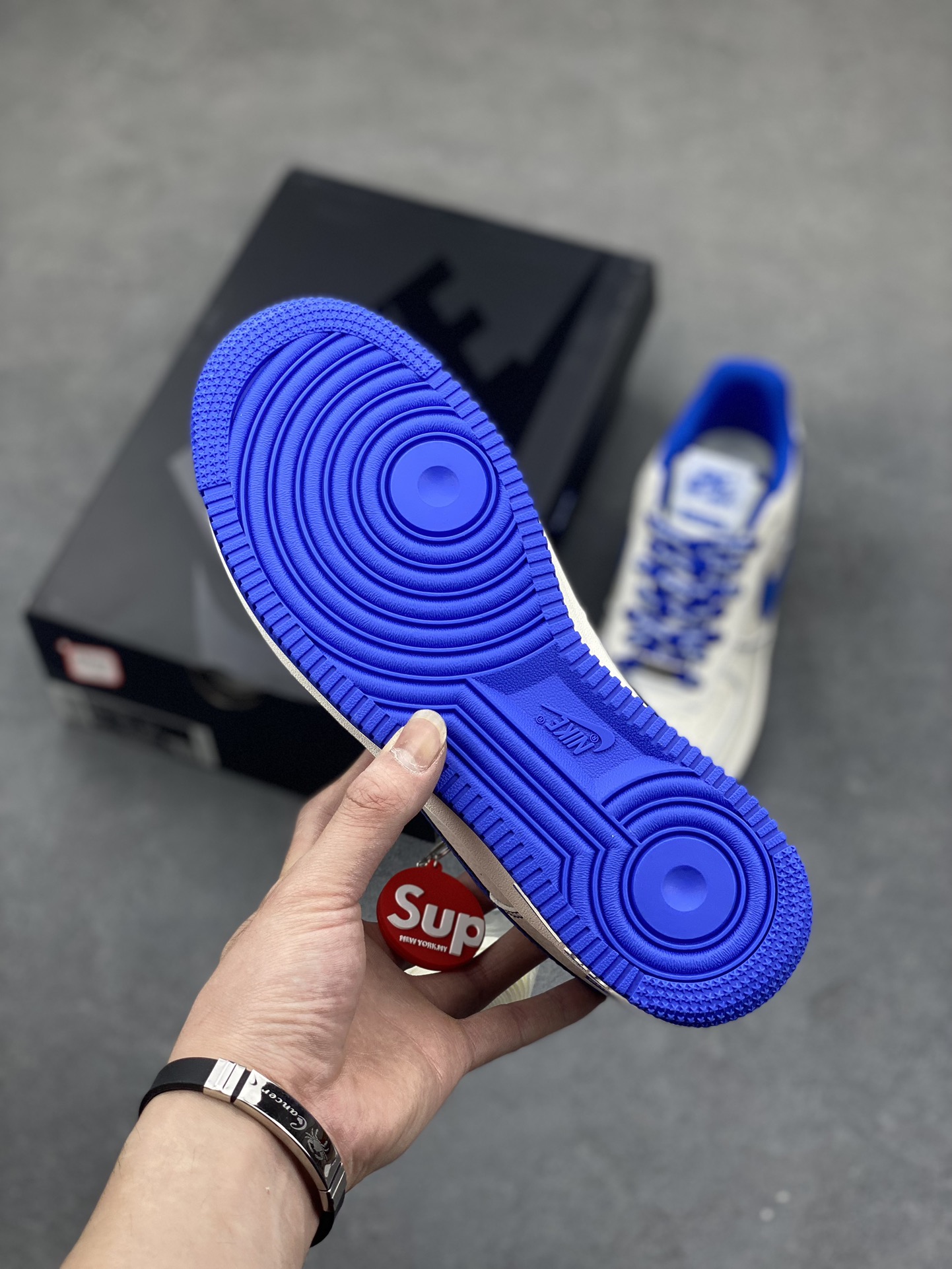 Nike Air Force 1 '07 Low Supreme Collab White/Blue Casual Sneakers 7 i1681928633 1437 5