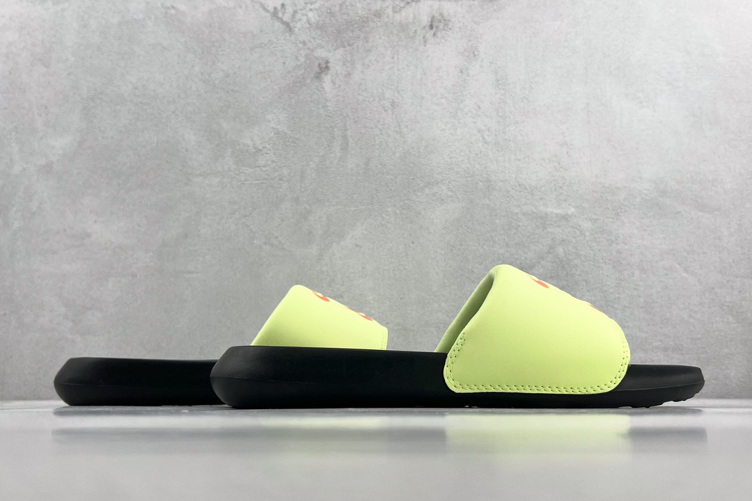 70 平台订单 Nike Victori One Slide Print Mix DD9559-300