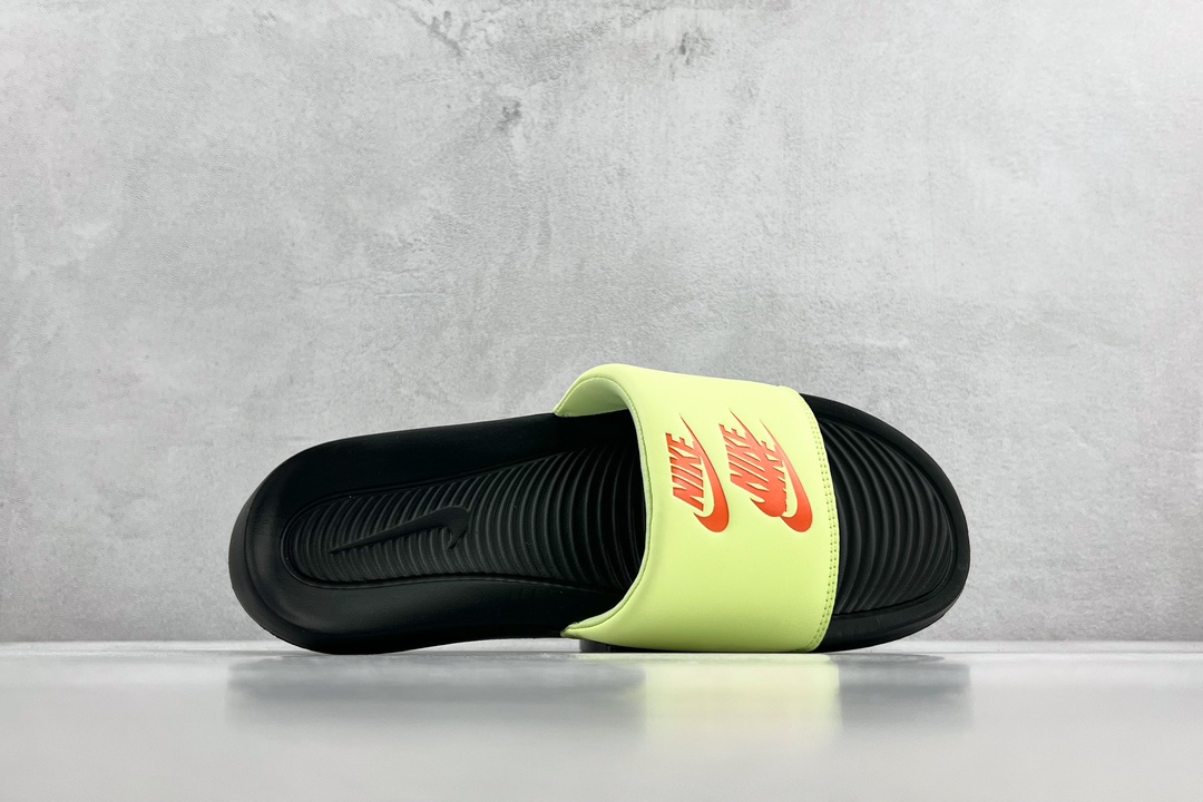 70 平台订单 Nike Victori One Slide Print Mix DD9559-300
