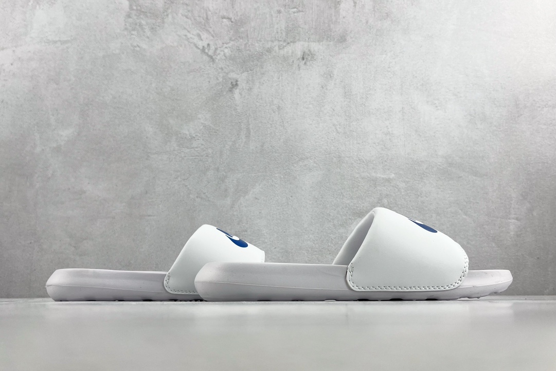 70 平台订单Nike victori one slide 白蓝 CN9675-102