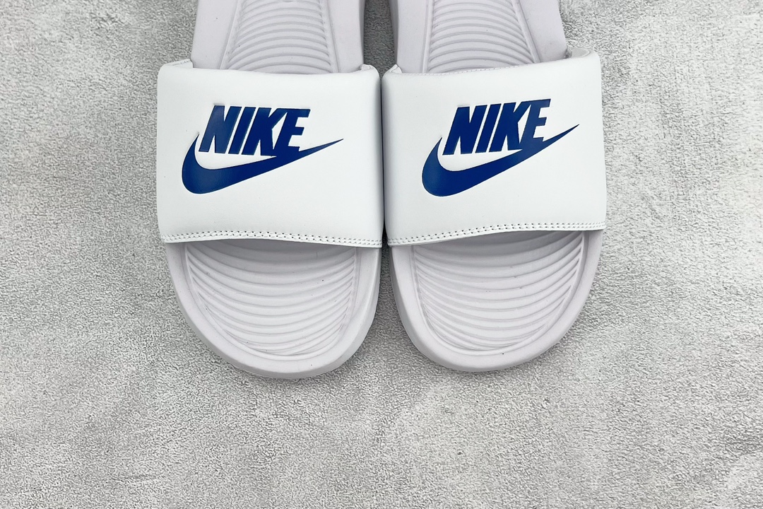 70 平台订单Nike victori one slide 白蓝 CN9675-102