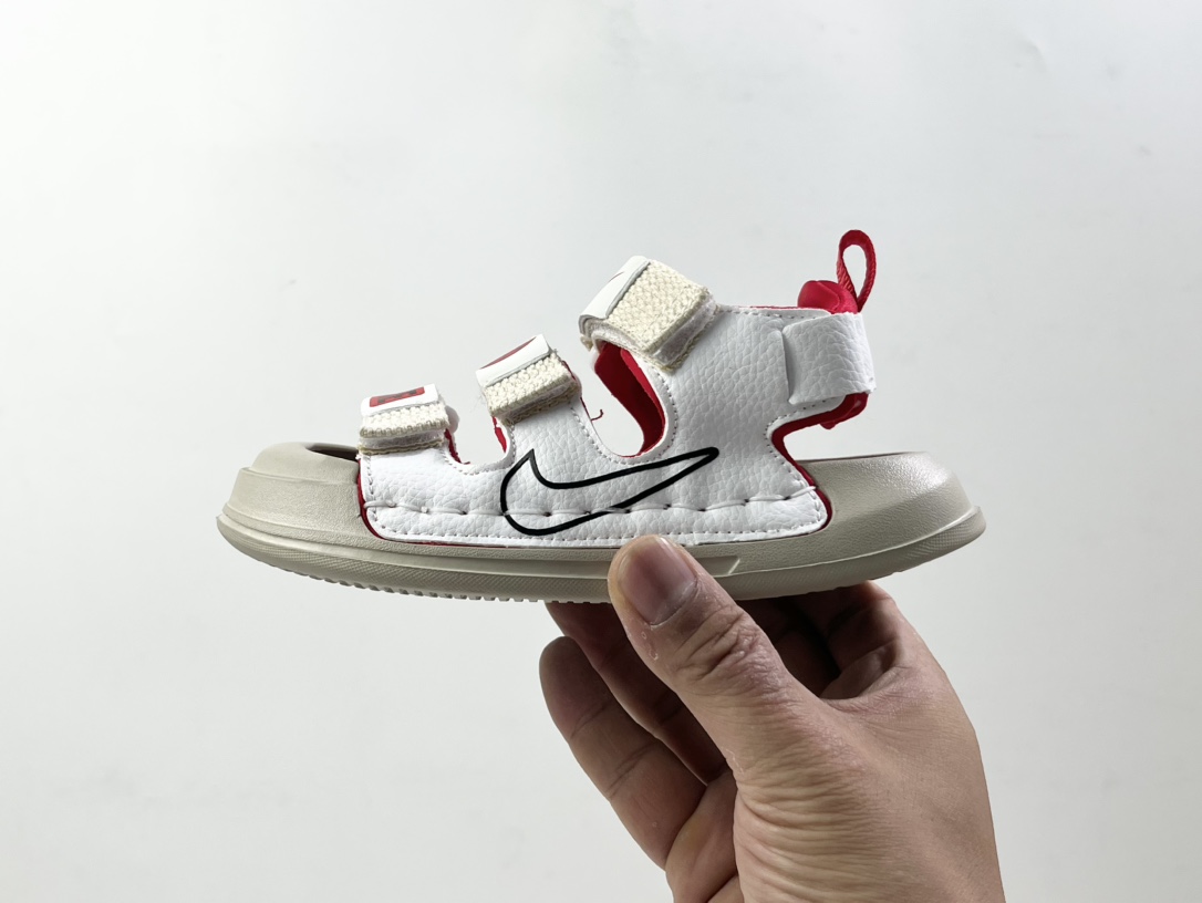 图片[4]-NK 包头三魔术贴儿童凉鞋 尺码：26-35码 露趾透气凉鞋，包头护趾设计，超级贴心💓 三魔术贴设计，方便调节松紧✔️ 简约大气LOGO，百搭时尚🆒 耐磨防滑EVA大底，超舒适☁️-选品中心