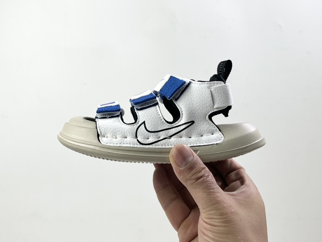 图片[4]-NK 包头三魔术贴儿童凉鞋 尺码：26-35码 露趾透气凉鞋，包头护趾设计，超级贴心💓 三魔术贴设计，方便调节松紧✔️ 简约大气LOGO，百搭时尚🆒 耐磨防滑EVA大底，超舒适☁️-选品中心