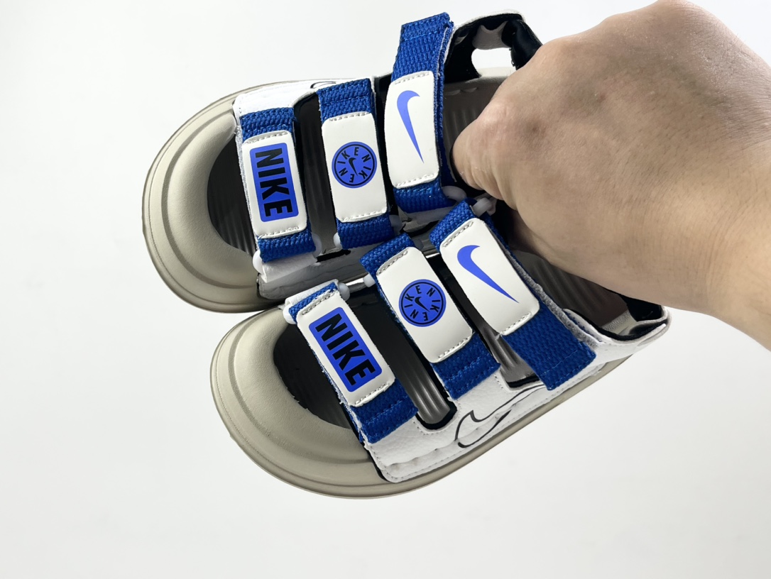 NK 包头三魔术贴儿童凉鞋 尺码：26-35码 露趾透气凉鞋，包头护趾设计，超级贴心💓 三魔术贴设计，方便调节松紧✔️ 简约大气LOGO，百搭时尚🆒 耐磨防滑EVA大底，超舒适☁️-选品中心