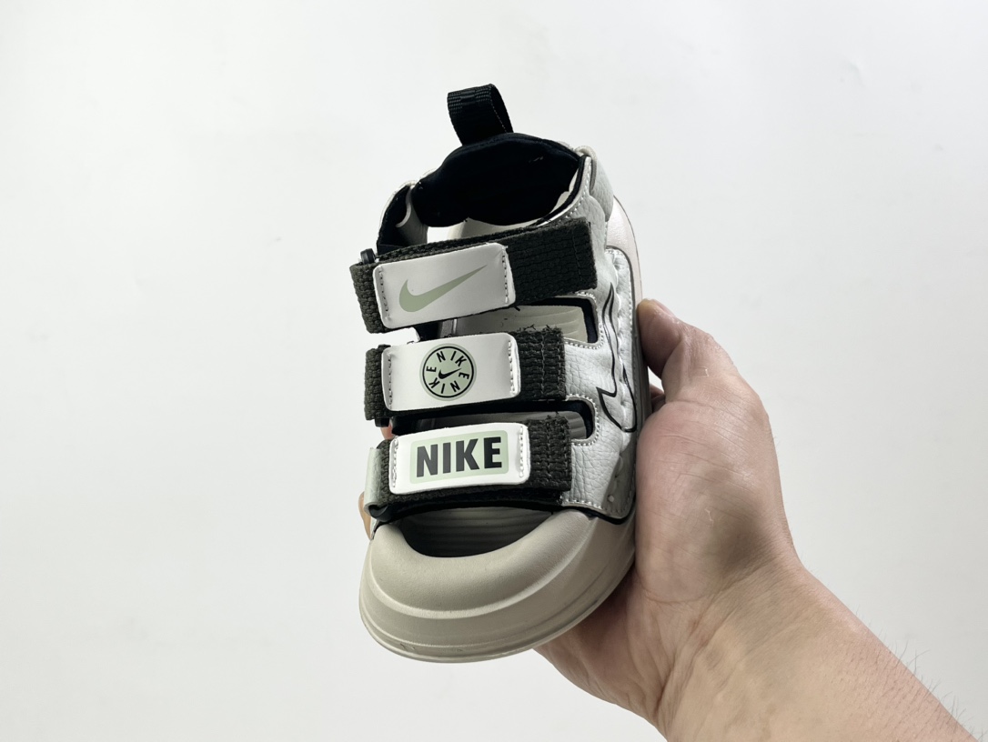 图片[3]-NK 包头三魔术贴儿童凉鞋 尺码：26-35码 露趾透气凉鞋，包头护趾设计，超级贴心💓 三魔术贴设计，方便调节松紧✔️ 简约大气LOGO，百搭时尚🆒 耐磨防滑EVA大底，超舒适☁️-选品中心