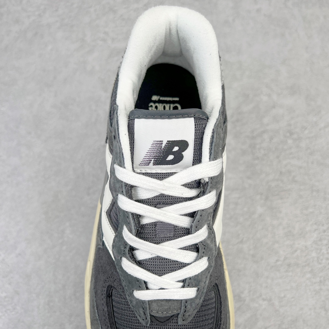 图片[5]-＃小红书爆款‼️New Balance/新百伦 NB5740系列 复古休闲运动跑鞋 特别以1988年首度面世的经典574作为设计蓝本 保留574简约易衬的80s鞋型轮廓 同时再加以向90年代特立独行的抢眼美学致敬 凭借多种严选的优质素材重塑出让人耳目一新又充满层次感的革新中低结构 另一方面 为呼应90年代的巨大化潮流 鞋侧也点题采用了相应的巨大化N字Logo 并且加上反光细节点缀 再结合同样启发自574并经过改良的抓地鞋底 可谓集结两大年代的注目设计元素 尺码：36 36.5 37 37.5 38 38.5 39 40 40.5 41 42 42.5 43 44 45-选品中心