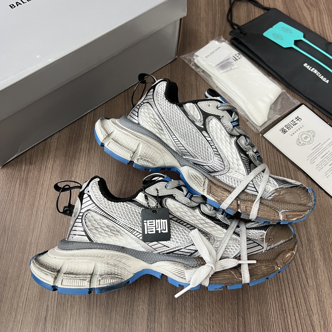 Balenciaga Balenciaga Phantom Sneaker 巴黎世家全新做旧十代银兰涂鸦潮流跑鞋 在延续 Track Trainer 户外轮廓和复杂鞋面结构的同时