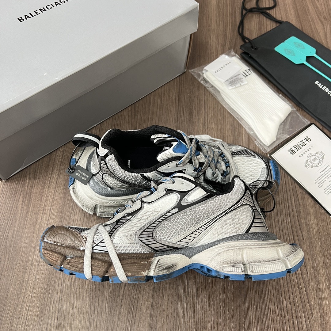 Balenciaga Balenciaga Phantom Sneaker 巴黎世家全新做旧十代银兰涂鸦潮流跑鞋 在延续 Track Trainer 户外轮廓和复杂鞋面结构的同时