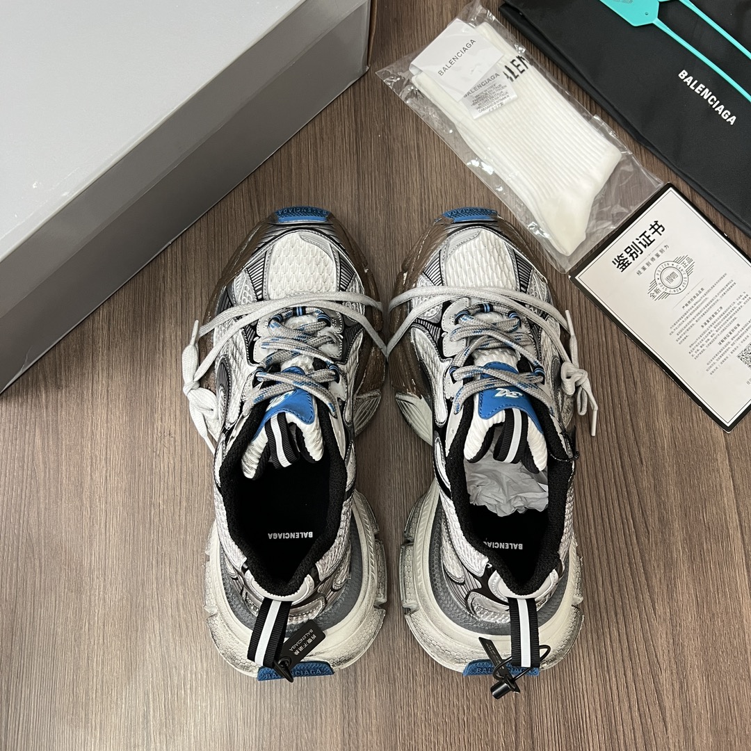 Balenciaga Balenciaga Phantom Sneaker 巴黎世家全新做旧十代银兰涂鸦潮流跑鞋 在延续 Track Trainer 户外轮廓和复杂鞋面结构的同时