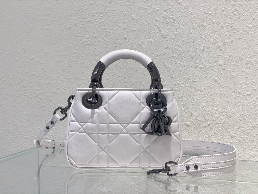 Dior Genuine inspection level