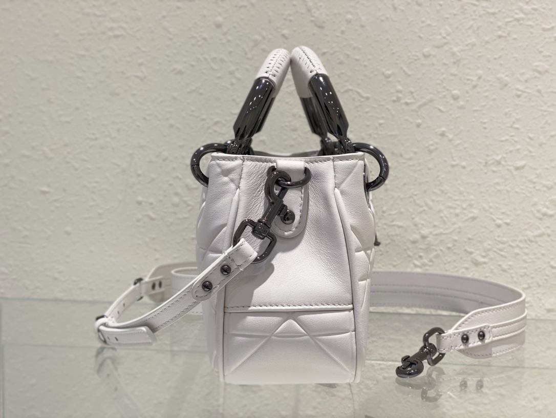 Dior Genuine inspection level