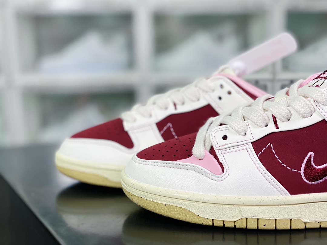 220 Dunk Low Disrupt 2”Valentine’s Day”轻量扣篮破板鞋“解构白粉酒红情人节双钩” FD4617-667