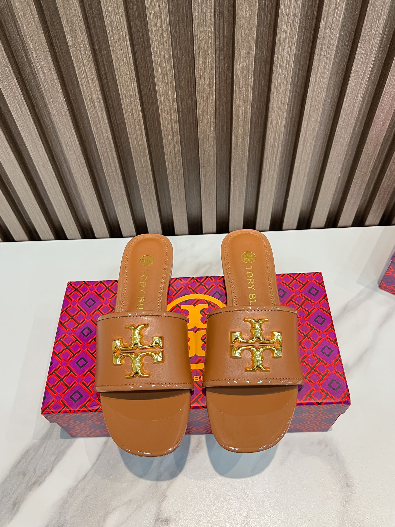 “Comfortable Tory Burch Flat-Floor Slippers for Foreign Trade Orders” - 图片 4