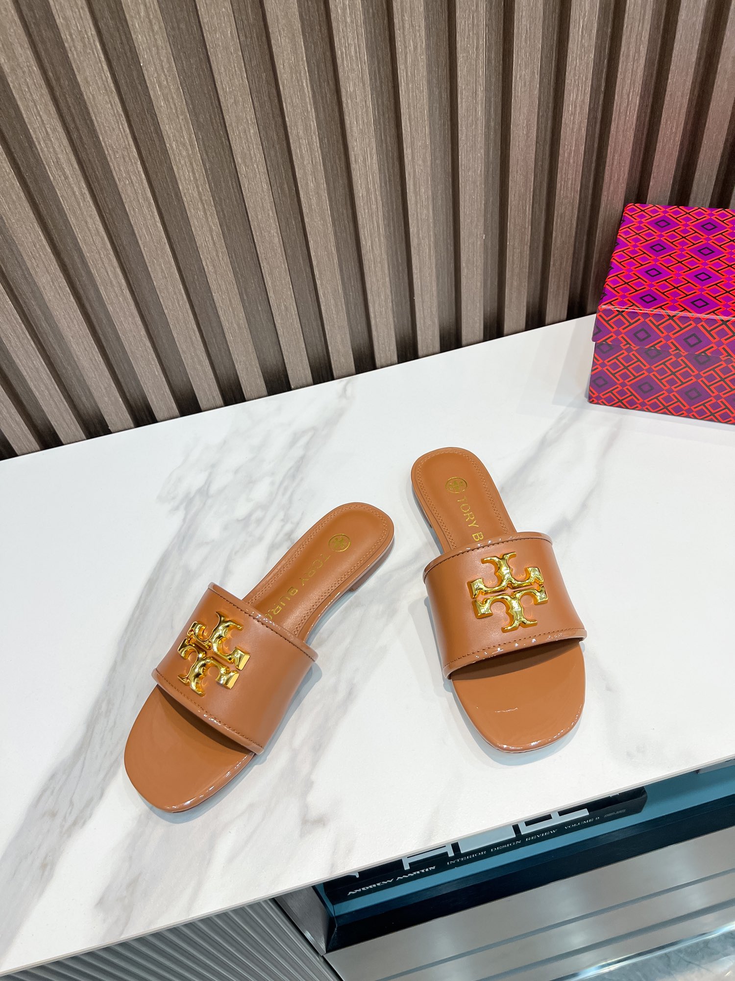 “Comfortable Tory Burch Flat-Floor Slippers for Foreign Trade Orders” - 图片 6