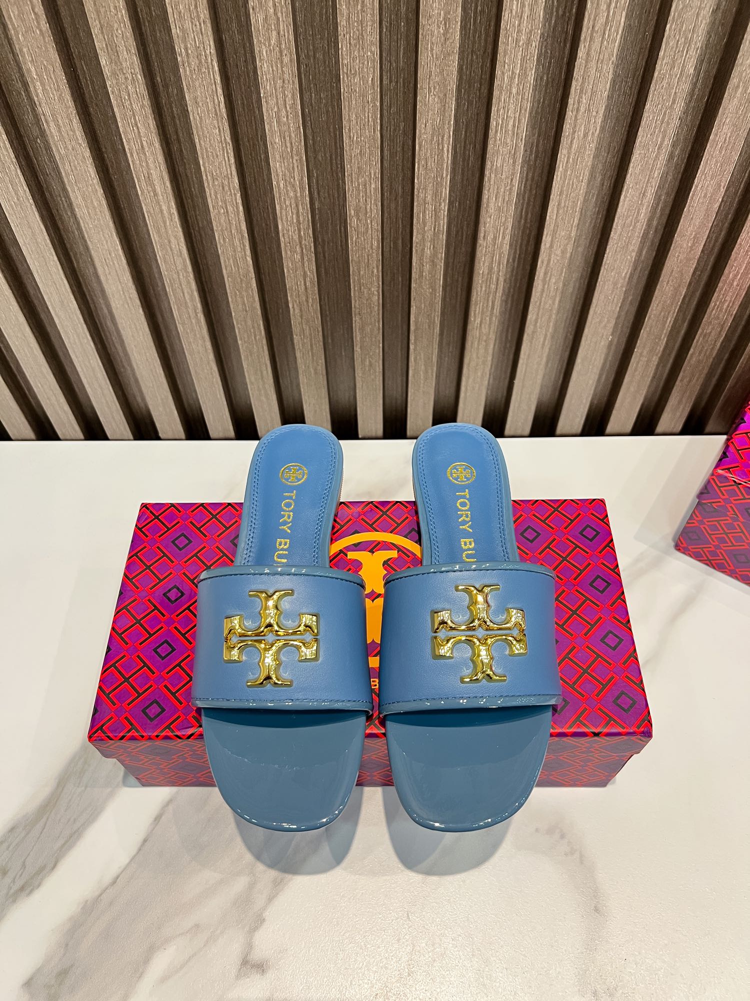 Tory Burch Flat-Floor Slippers: Premium Comfort in Cattle and Sheep Skin, Ideal for Foreign Trade Orders - 图片 8