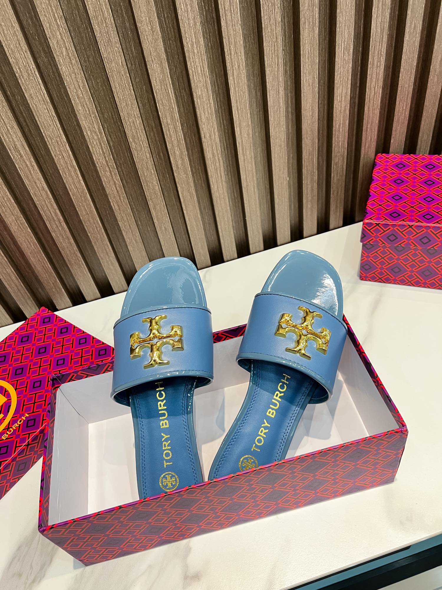 Tory Burch Flat-Floor Slippers: Premium Comfort in Cattle and Sheep Skin, Ideal for Foreign Trade Orders - 图片 6