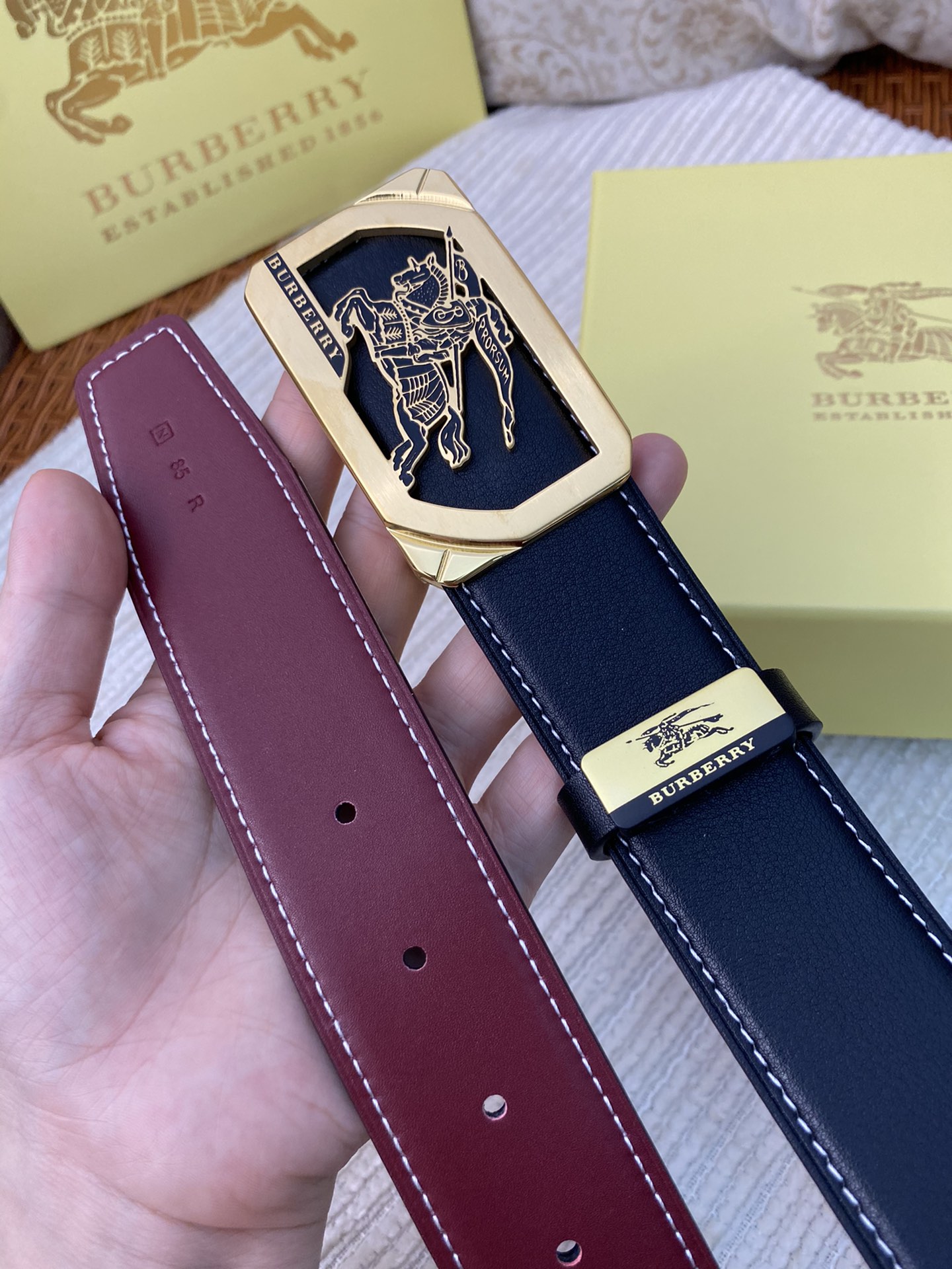 品名巴宝莉C原单材质原单牛皮腰带百分