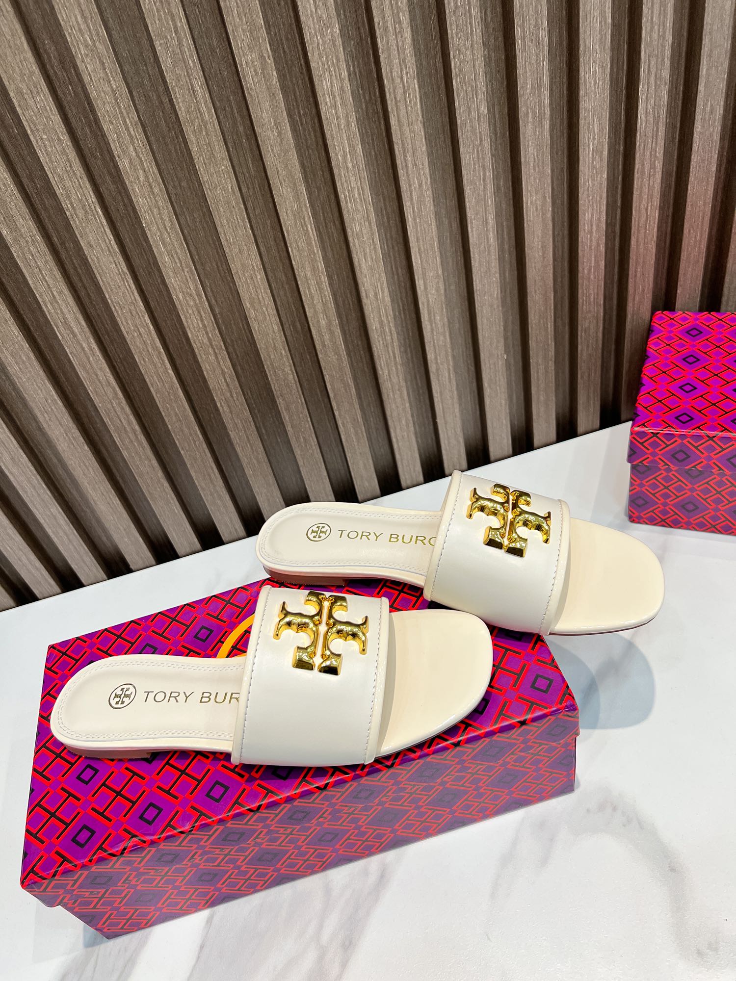 Tory Burch Flat-Floor Slippers: Premium Comfort in Cattle and Sheep Skin, Various Sizes - 图片 8