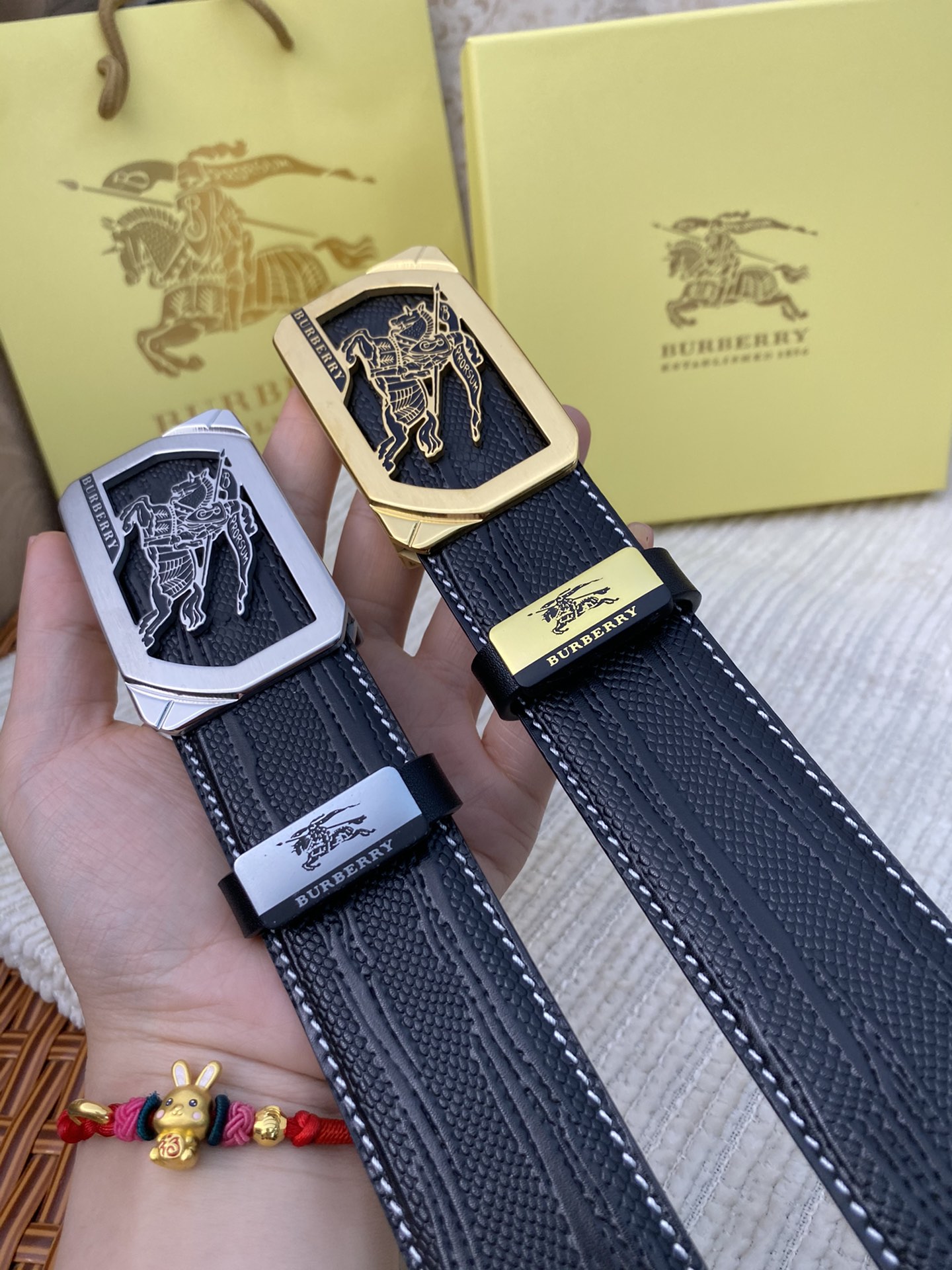 品名巴宝莉C原单材质原单牛皮腰带百分