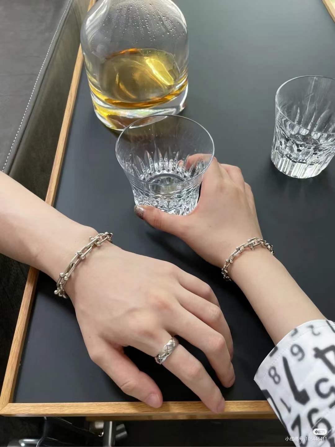 Tiffany & Co. 蒂芙尼tiffany&Co. 银色U型情扣侣款套装