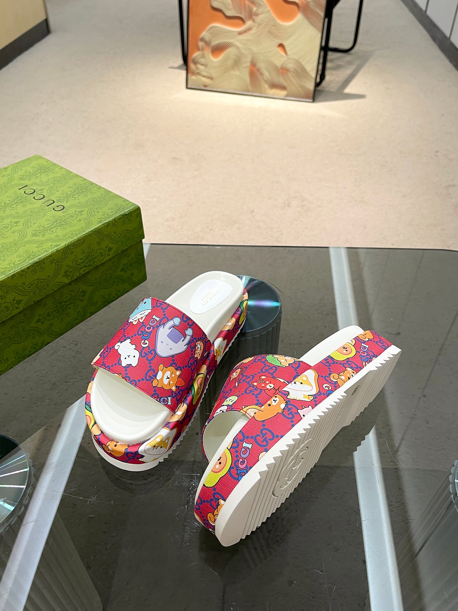 Gucci Limited Edition Platform Slides with Cartoon Character Print 10 a1682061829578 6850