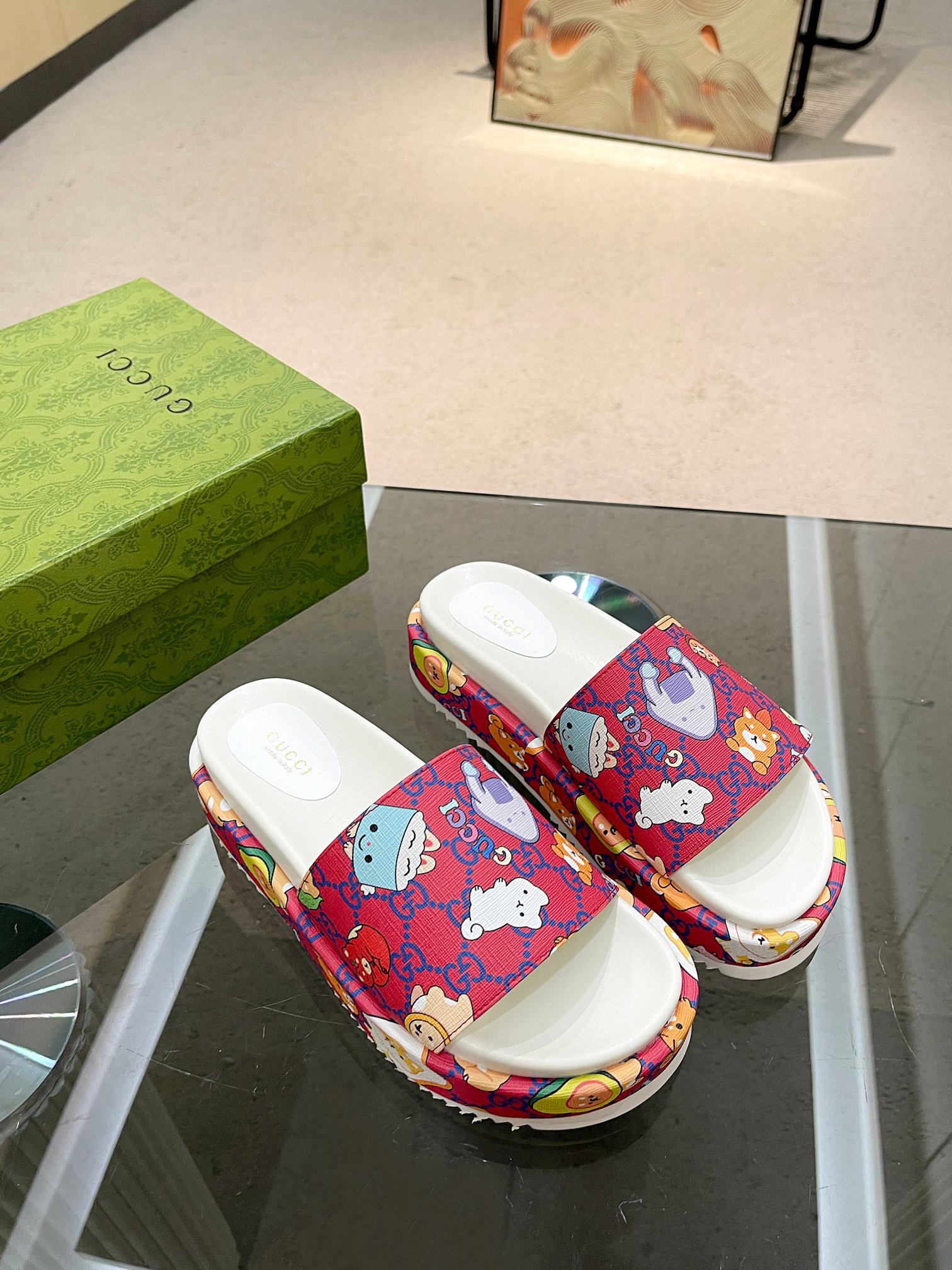 Gucci Limited Edition Platform Slides with Cartoon Character Print 2 a1682061829952 7787