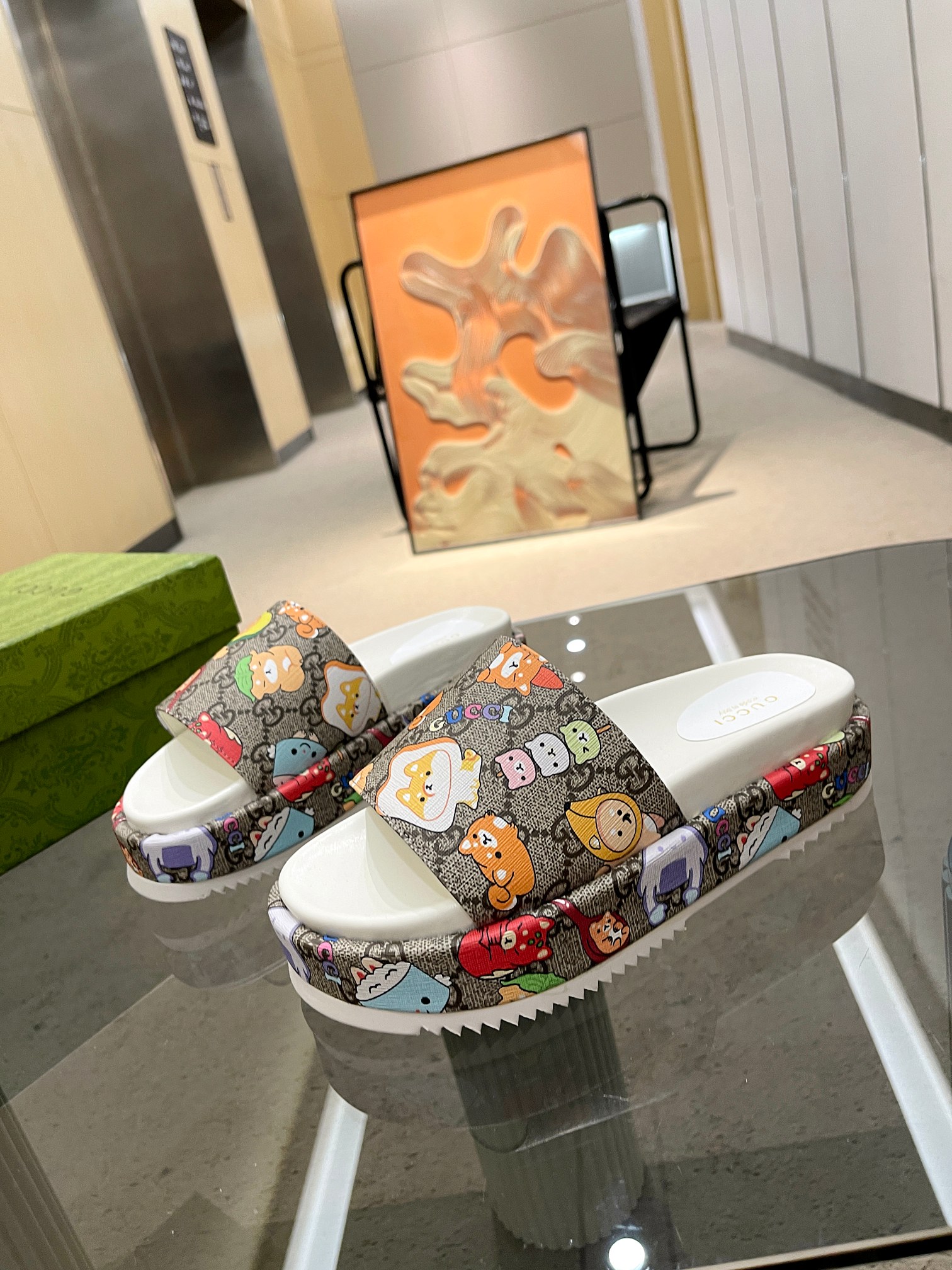Gucci Limited Edition Platform Slides with Whimsical Print 8 a1682061849345 4112