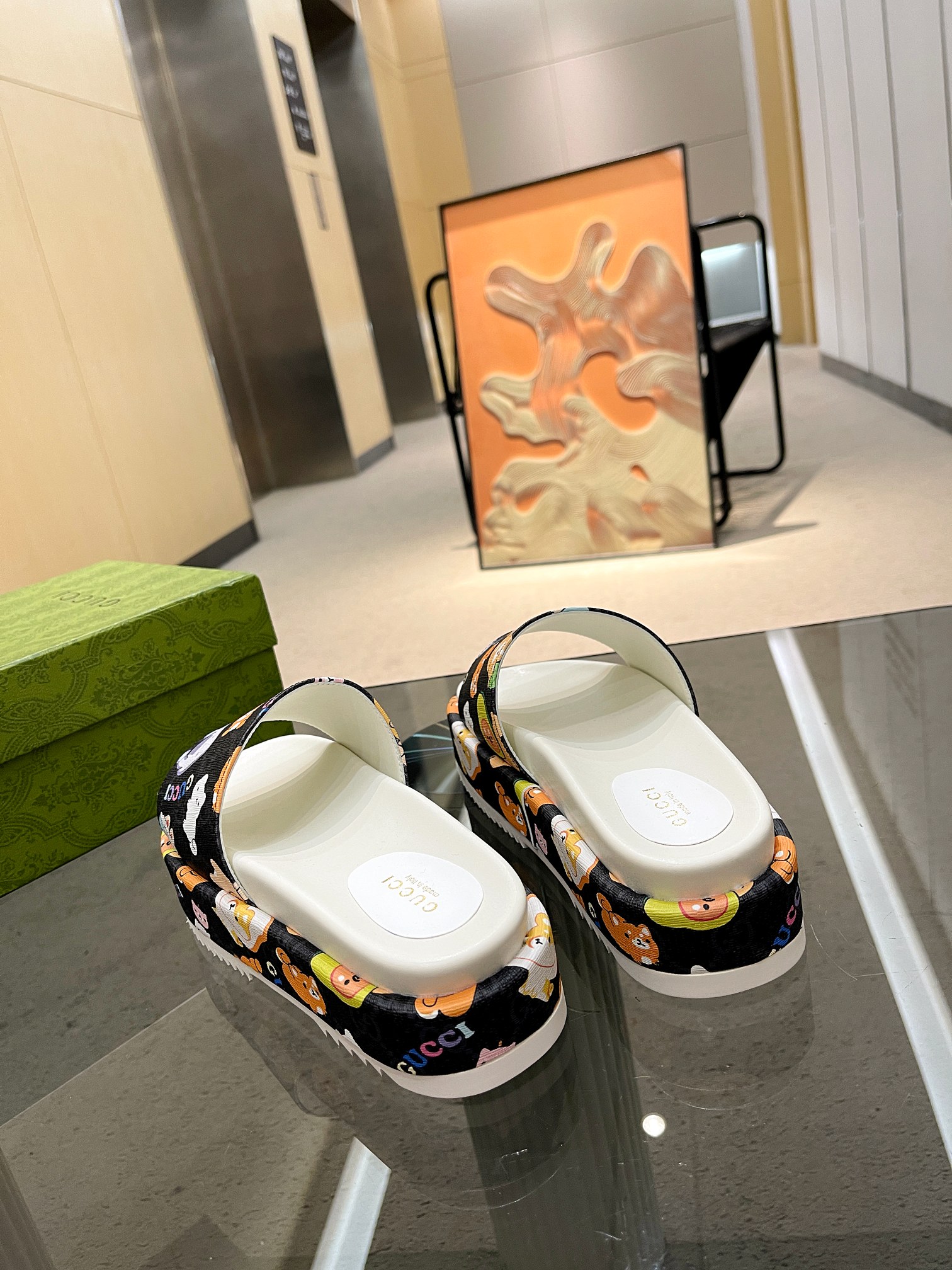 Gucci Limited Edition Platform Slides with Animal Print - Stylish & Comfortable 6 a1682061901956 7325