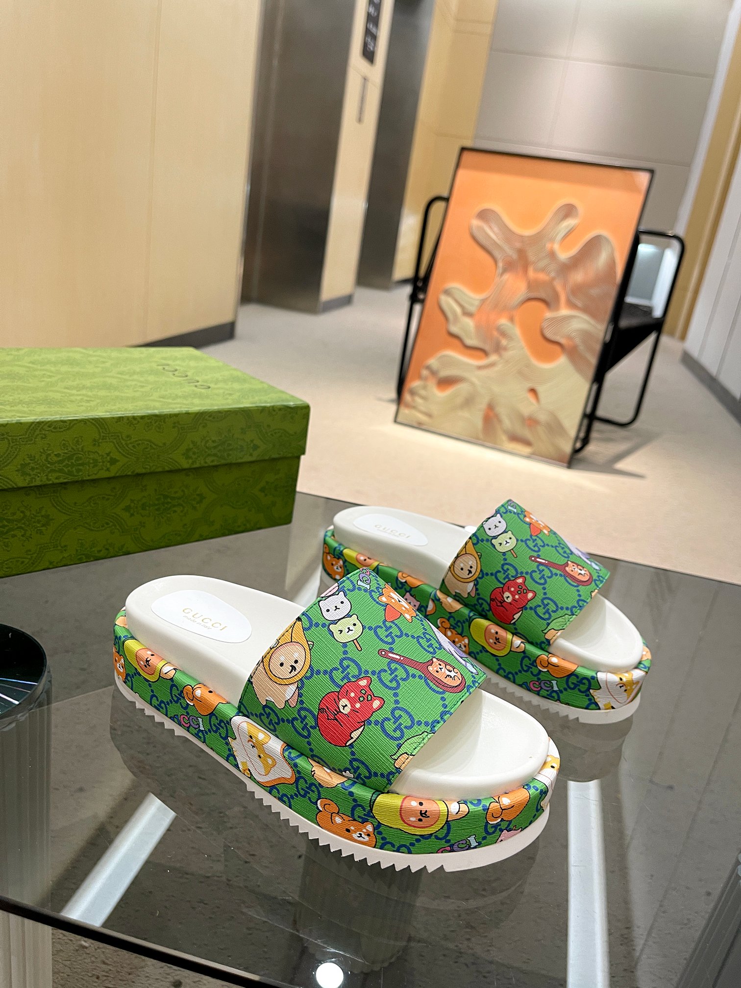 Gucci Limited Edition Platform Slides in Green with Cartoon Print 3 a1682061918305 5458
