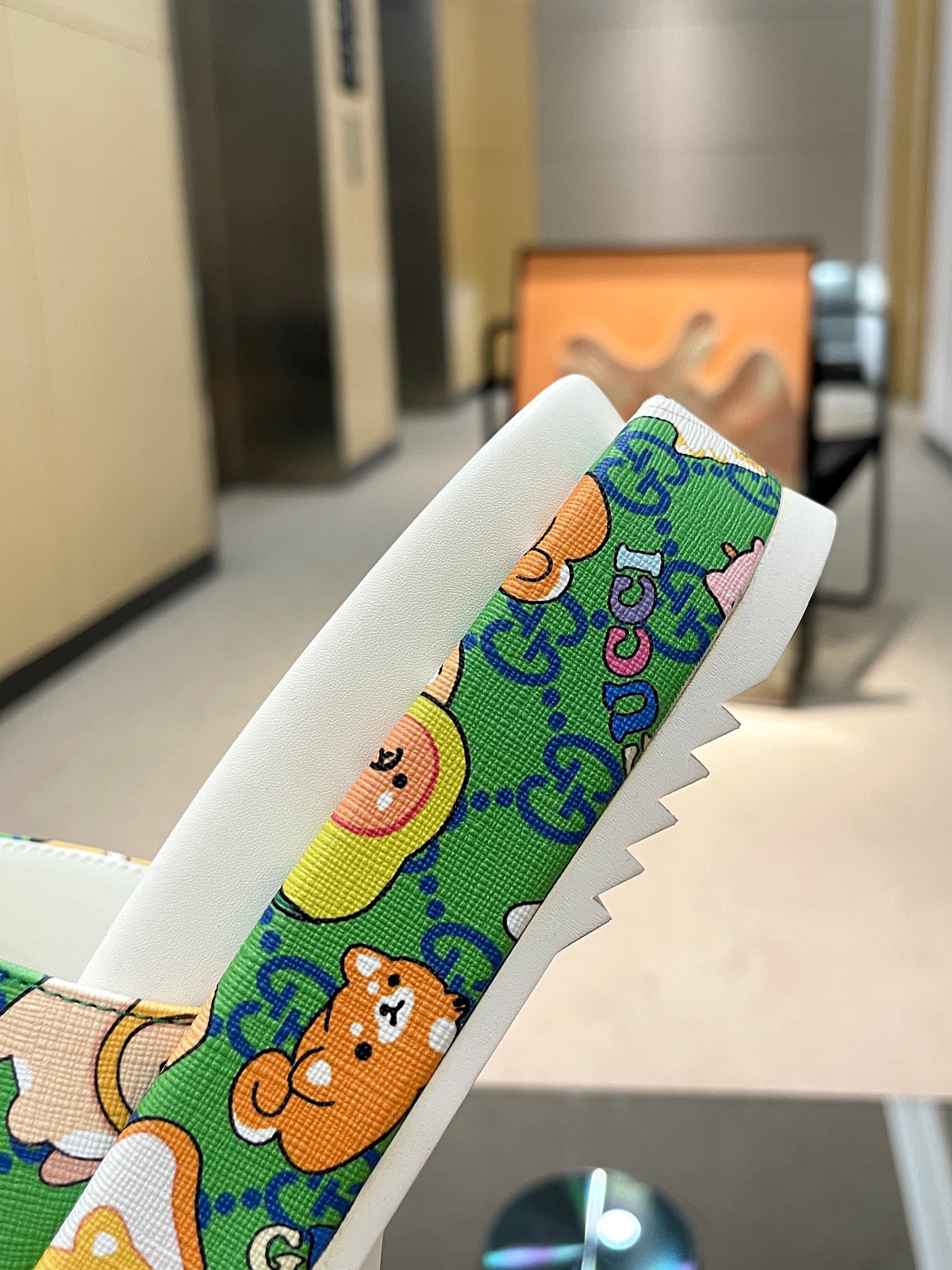 Gucci Limited Edition Platform Slides in Green with Cartoon Print 8 a1682061919416 1268