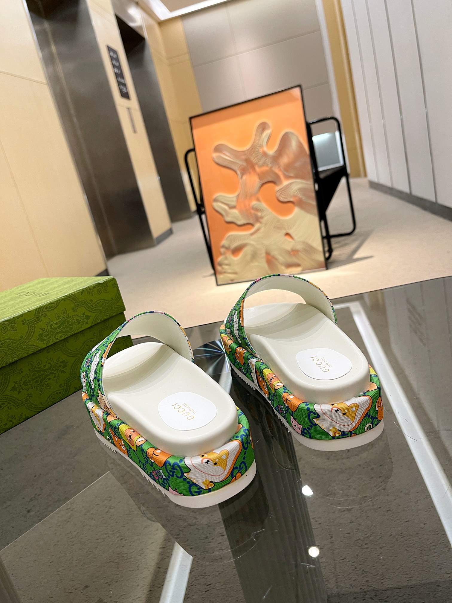 Gucci Limited Edition Platform Slides in Green with Cartoon Print 9 a1682061920565 2541