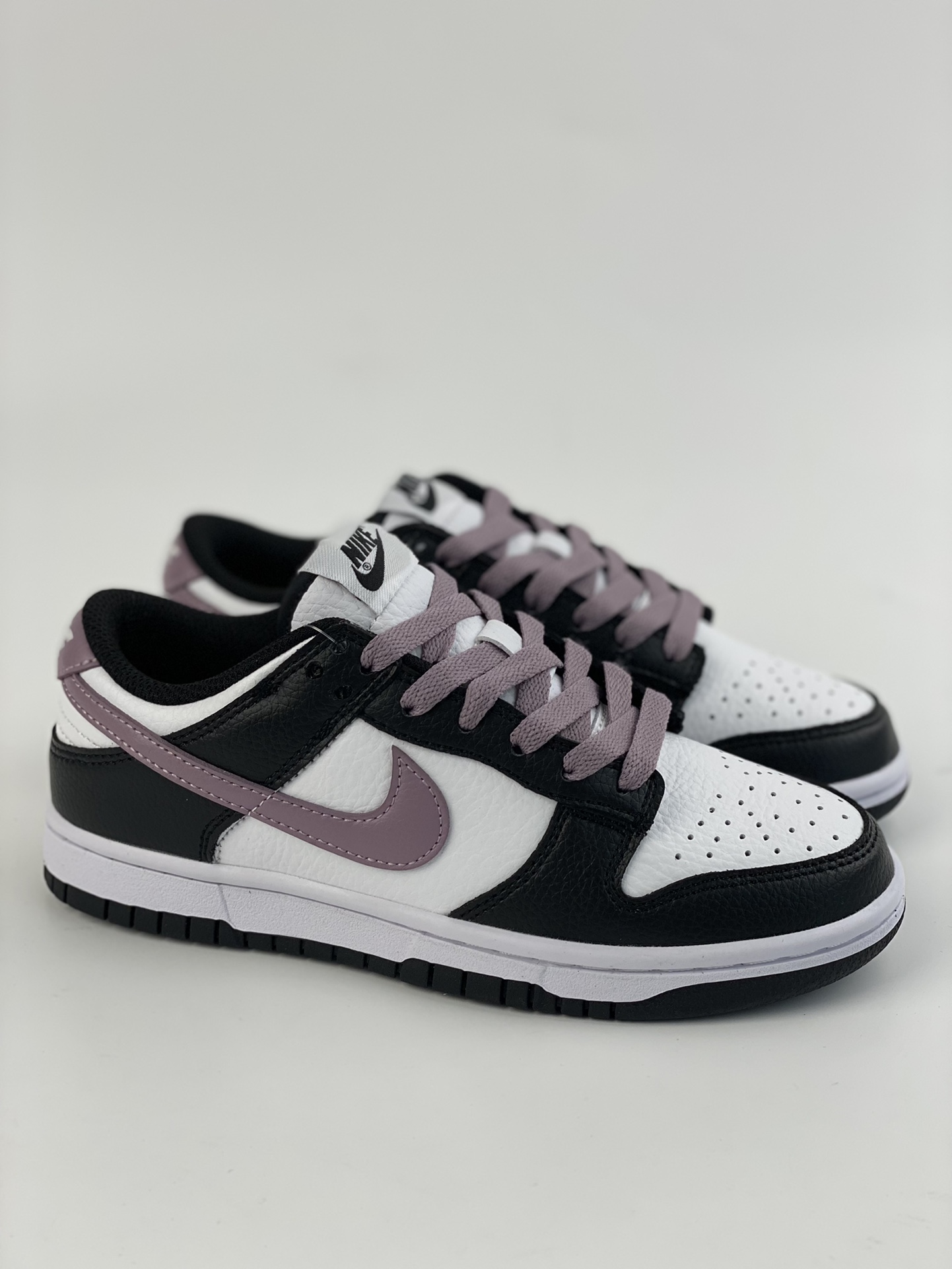 NIKE SB Dunk Low Black and White Taro Purple DO7412-991