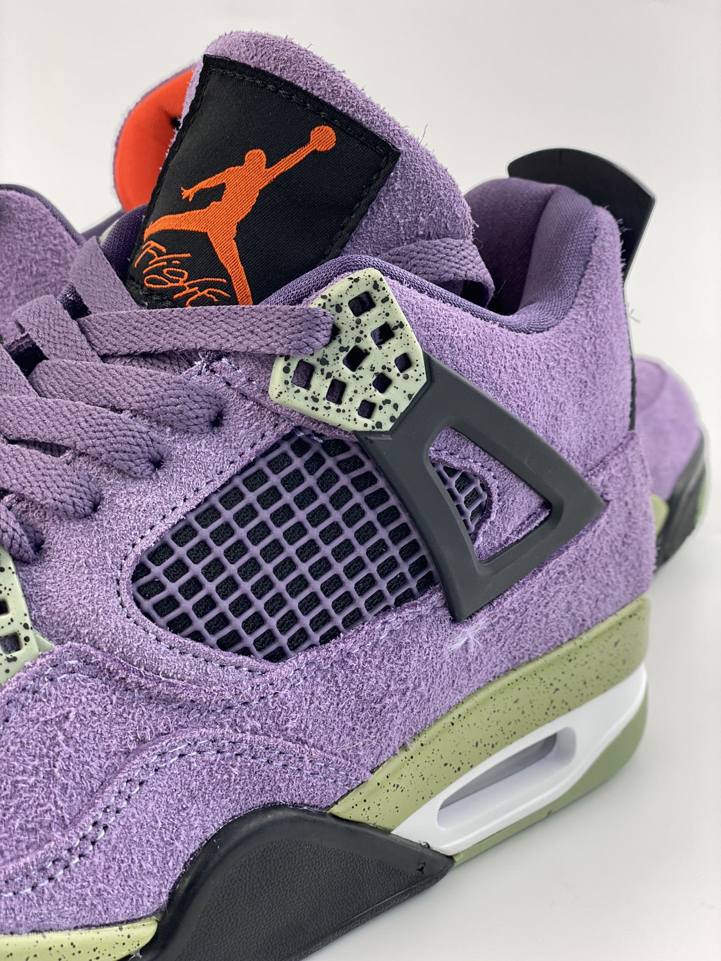 Air Jordan 4 Retro ”Canyon Purple” Suede Purple Clown AQ9129-500