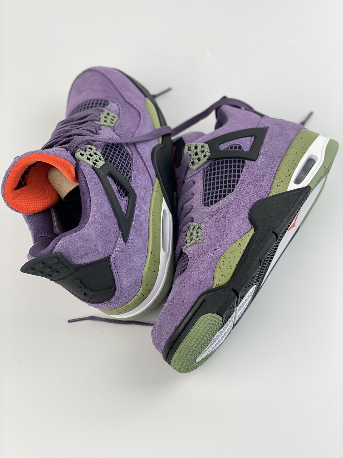 Air Jordan 4 Retro ”Canyon Purple” Suede Purple Clown AQ9129-500