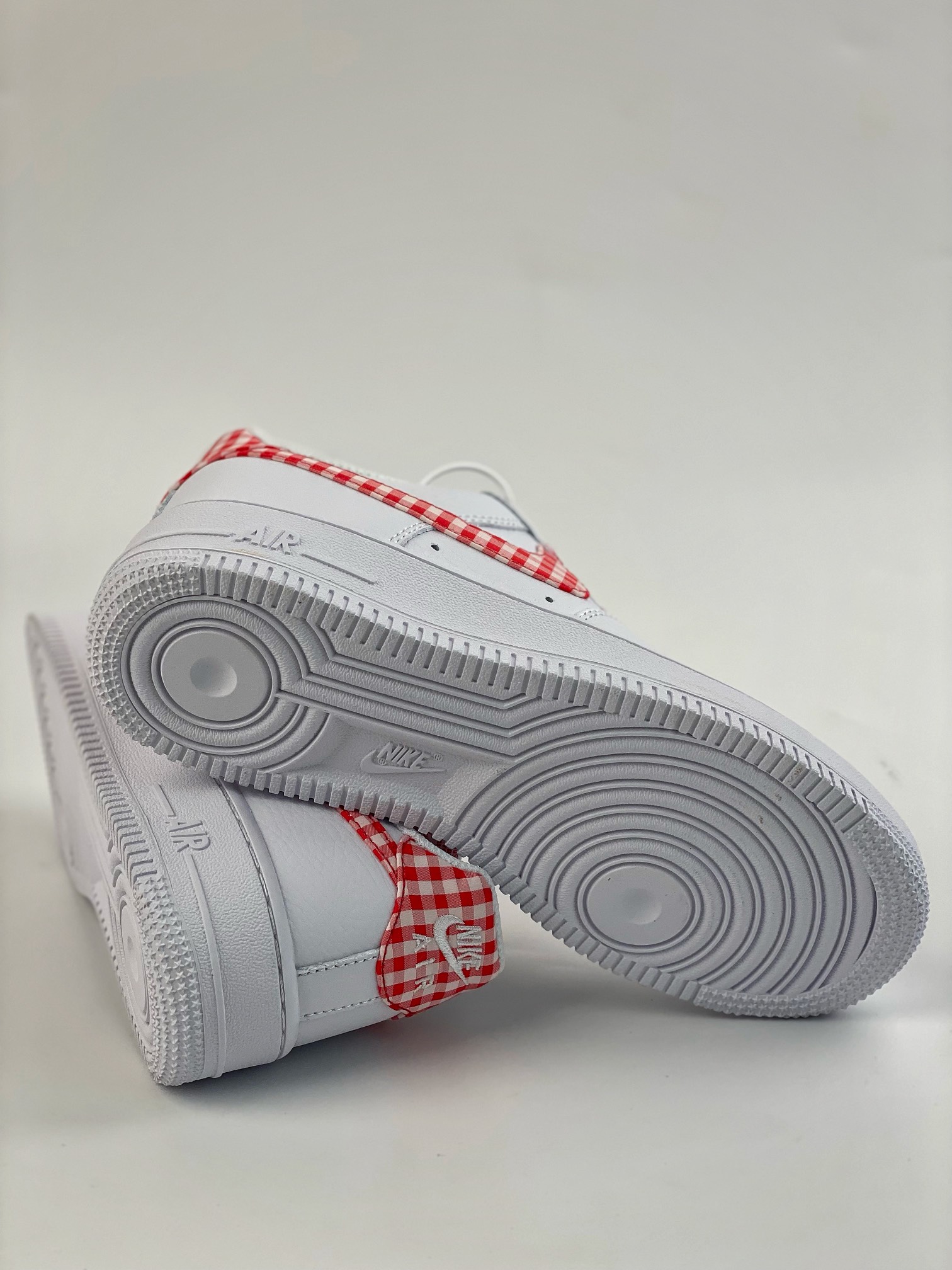 Nike Air Force 1 Low 07 White Red Plaid DZ2784-101