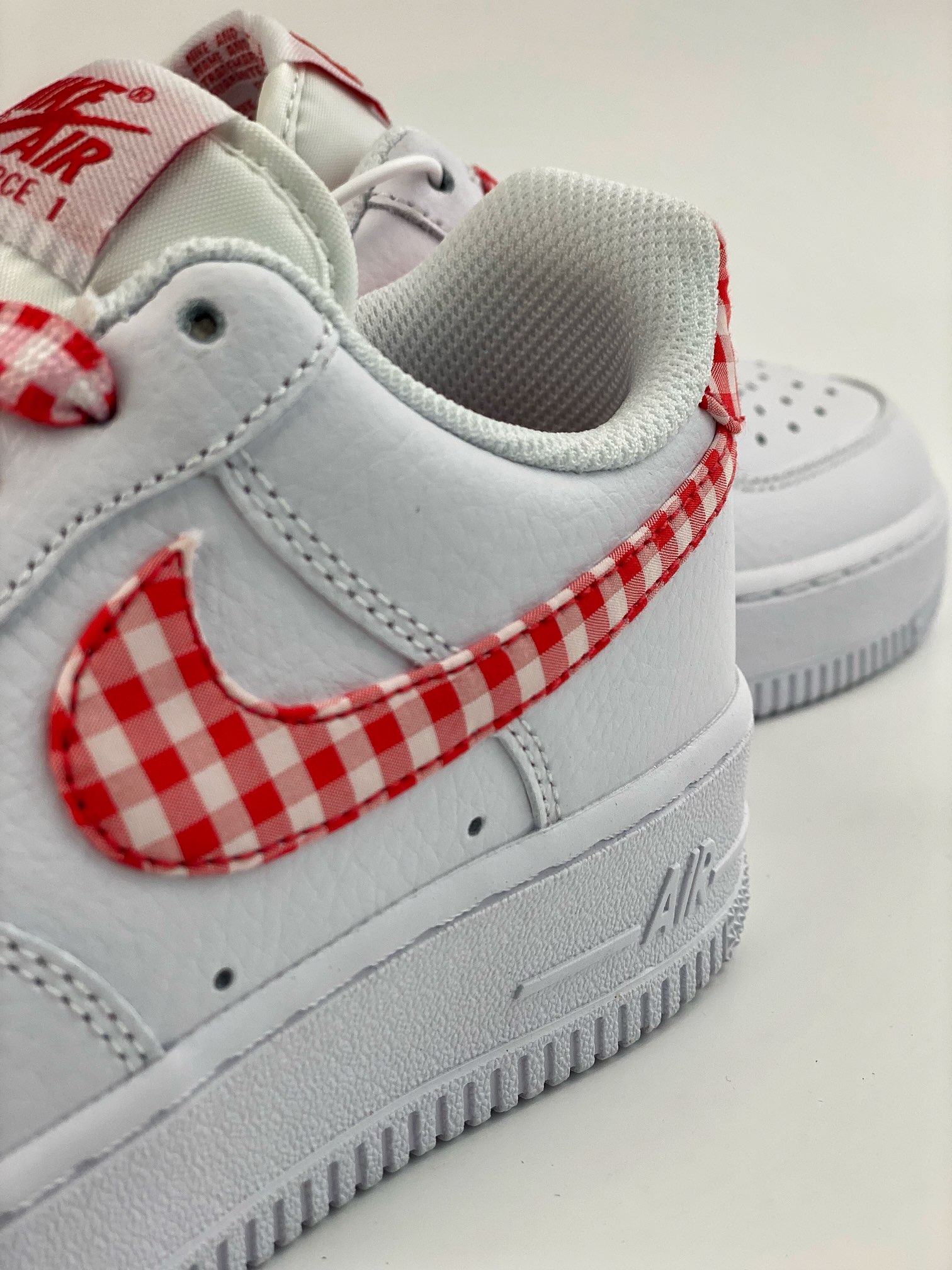 Nike Air Force 1 Low 07 White Red Plaid DZ2784-101