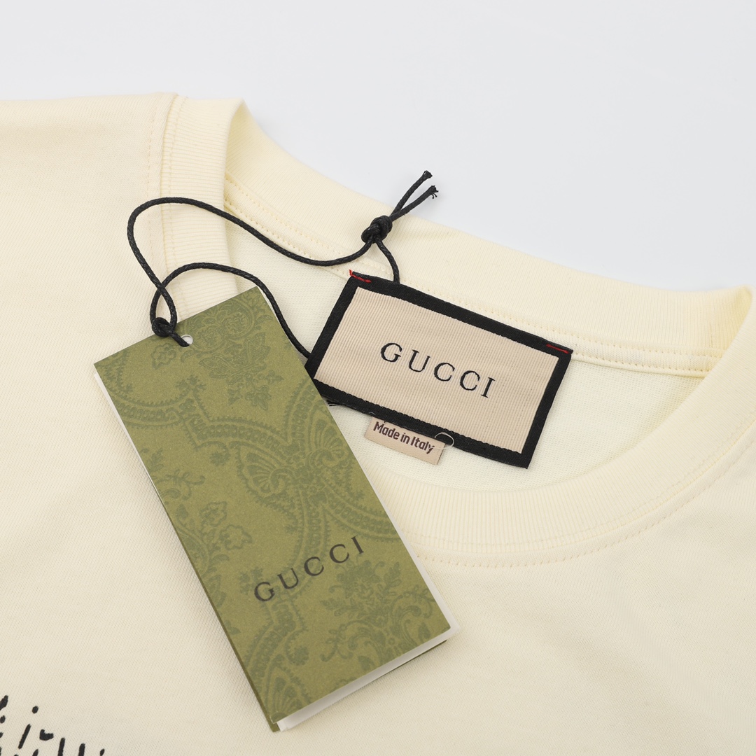 GUCCI/古驰 胸口字母印花短袖